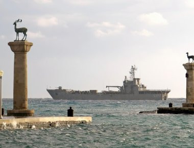 Έφτασε στη Λεμεσό το αρματαγωγό «Ρόδος» στο πλαίσιο εκπαίδευσης σπουδαστών της ΣΜΥΝ